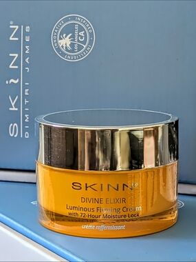 SKINN Divine Elixir Luminous Firming Cream – Amber Gold